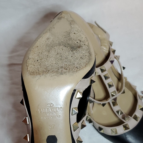 Valentino Rock Stud heels in black and nude - Picture 5 of 7